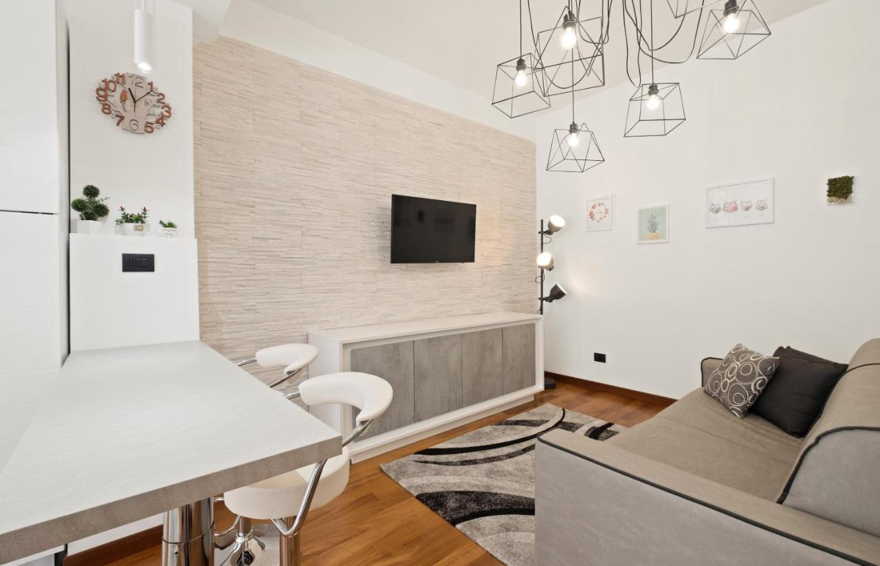 3 Bed Modern Flat - 15 Minutes Walk To Colosseum Rome Bagian luar foto