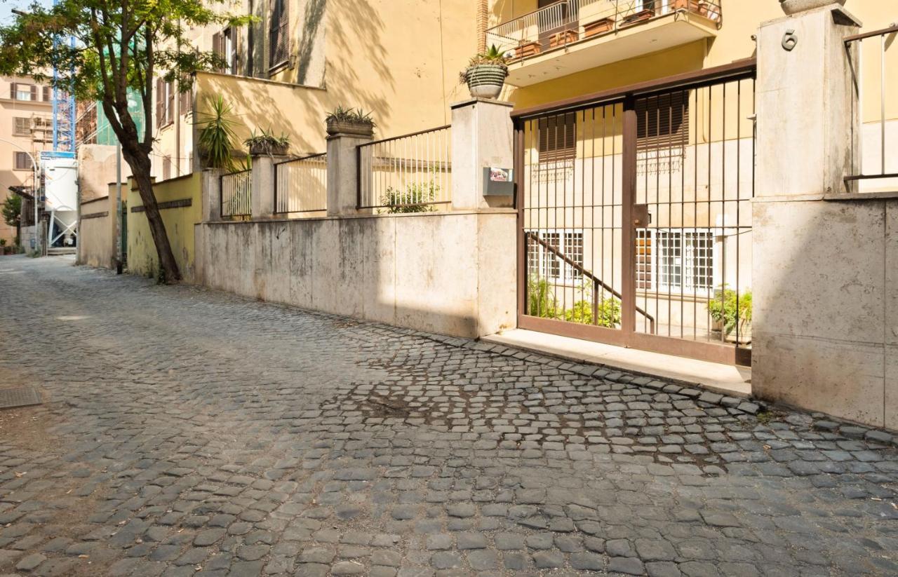 3 Bed Modern Flat - 15 Minutes Walk To Colosseum Rome Bagian luar foto