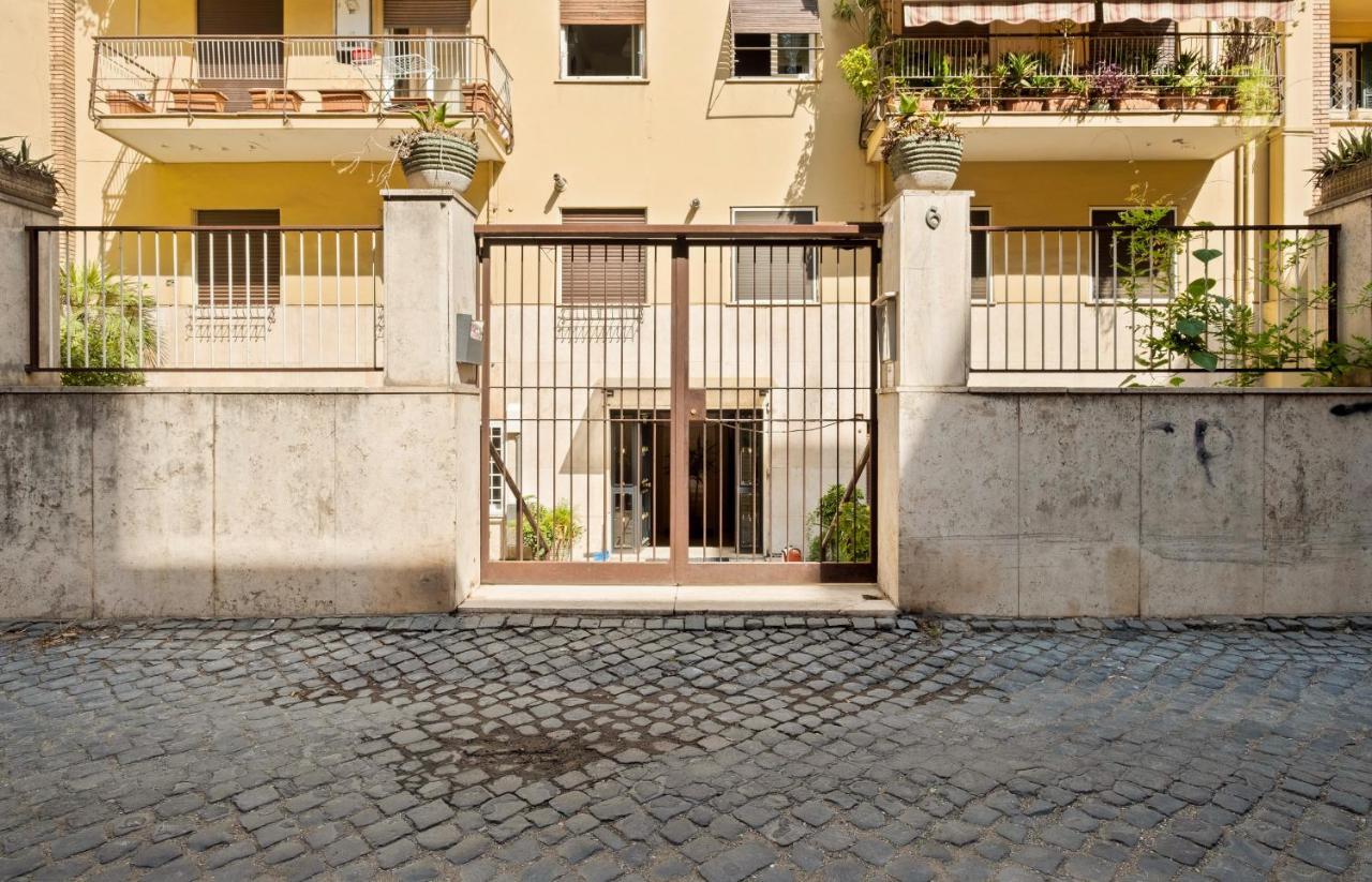 3 Bed Modern Flat - 15 Minutes Walk To Colosseum Rome Bagian luar foto